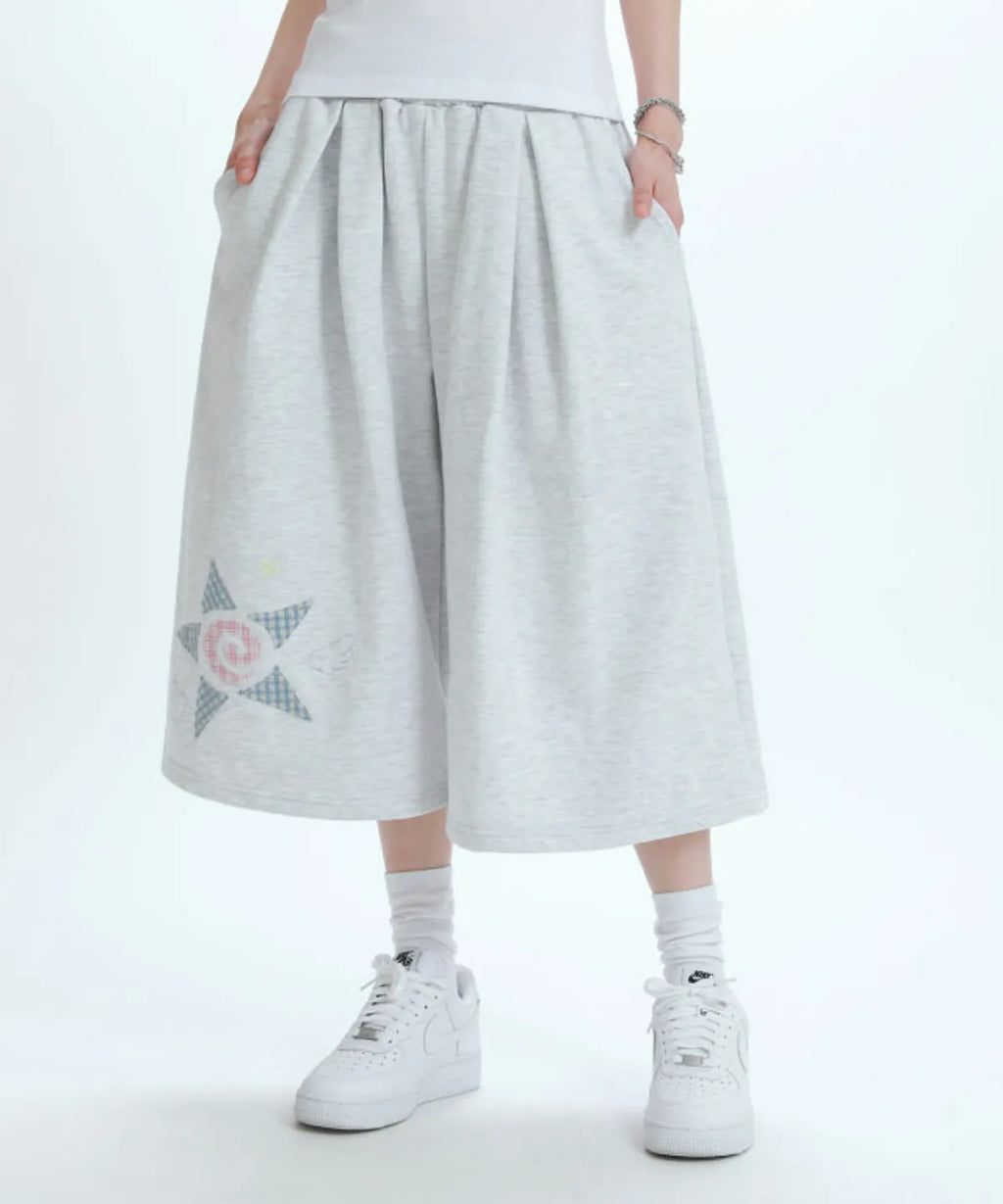 Check Star Applique Bermuda Pants